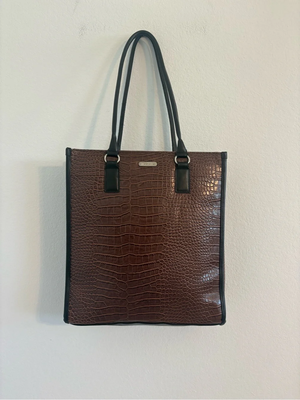 Targus Brown Laptop Handbag Tote Faux Alligator Embossed Women’s Travel Bag